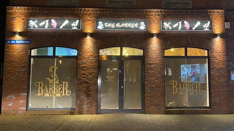Außenansicht von The Barber Rendsburg an der Schiffbrücke